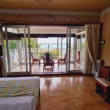Beachfront Penthouse With Panoramic Ocean View Grand-Baie Eksteriør bilde