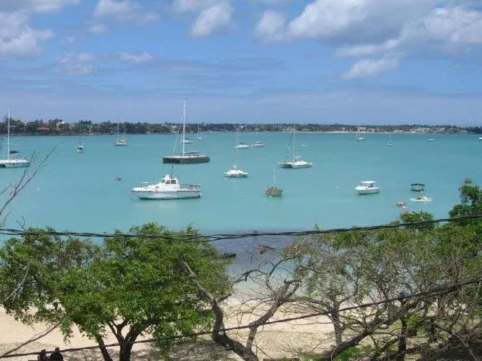Beachfront Penthouse With Panoramic Ocean View Grand-Baie Eksteriør bilde